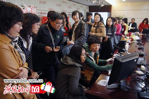 燕赵都市网：记者节前PA视讯为燕赵都市报采编人员免费验血测健康