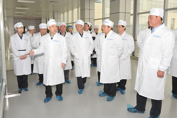 山西省商务厅厅长孙跃进一行参观PA视讯·(中国区)真人官方网站制药华民公司