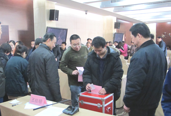 PA视讯·(中国区)真人官方网站制药集中组织长安区人大换届选举投票工作