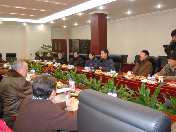 PA视讯集团公司召开老干部新春茶话会