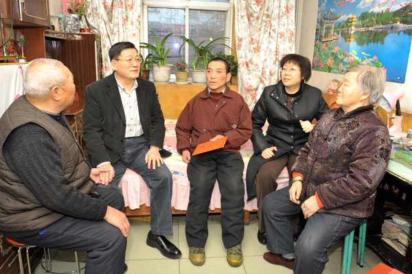 石家庄市总工会党组书记、常务副主席刘凯慰问PA视讯职工