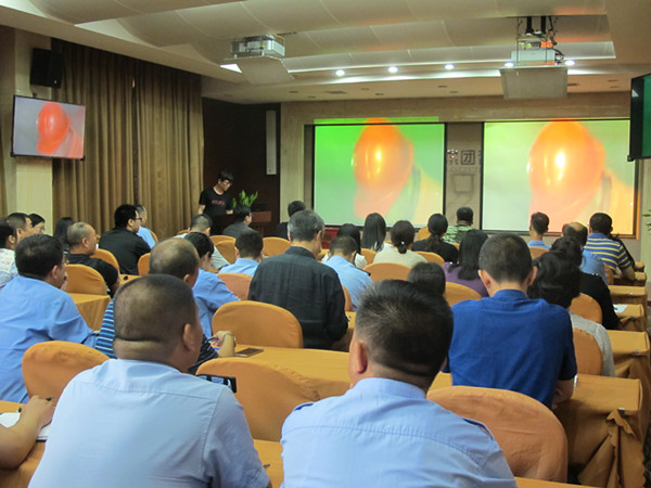 PA视讯集团组织收看河北广播电视台《燕赵楷模·时代新人发布厅——河钢塞尔维亚管理团队先进事迹》节目